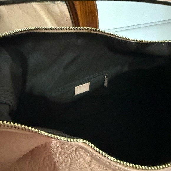 Gucci Blush Embossed Shoulder Bag - Picture 7 of 9